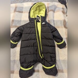 NIKE baby Puffer snow suit! Perfectly clean. Smoke/Pet Free